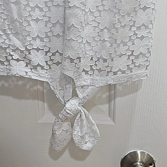 White Short Sleeve Top - Picture 6 of 13